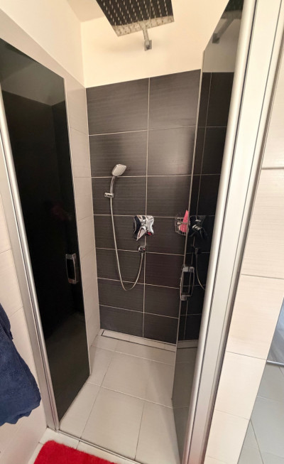 Prodej Rodinný dům 5+kk, Trávník